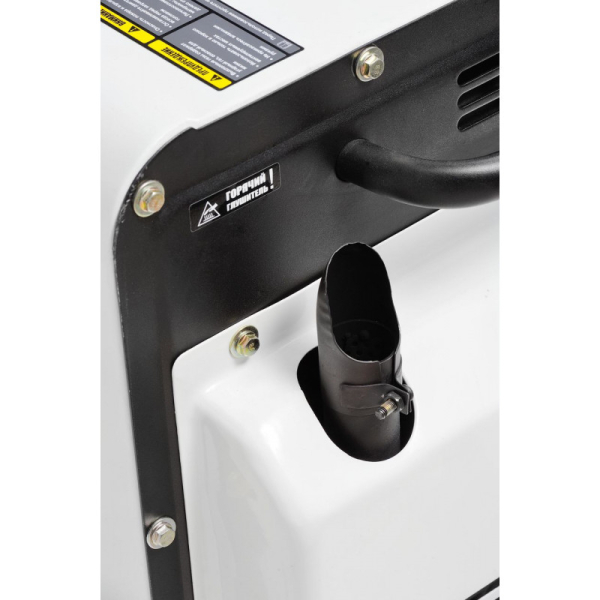 Дизельный генератор Hyundai DHY 6000SE-3  передвижной фото