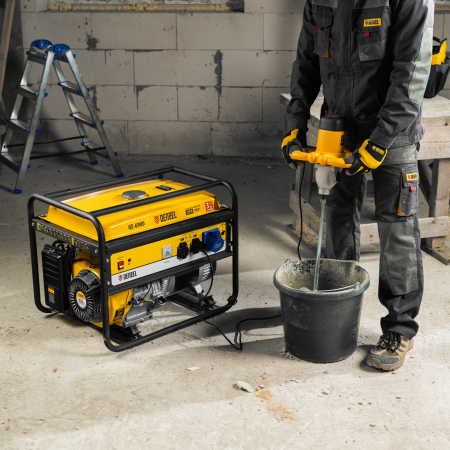 Бензиновый генератор DENZEL GE 6900 фото