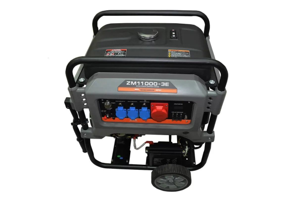 Бензиновый генератор Mitsui ZM 11000 E-3 для гаража фото